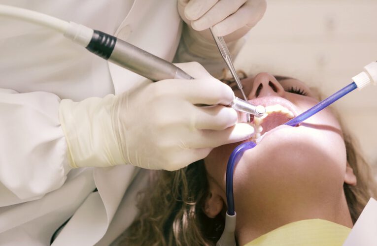 Implanty Kielce: Innowacyjne rozwiązanie w odbudowie utraconych zębów
